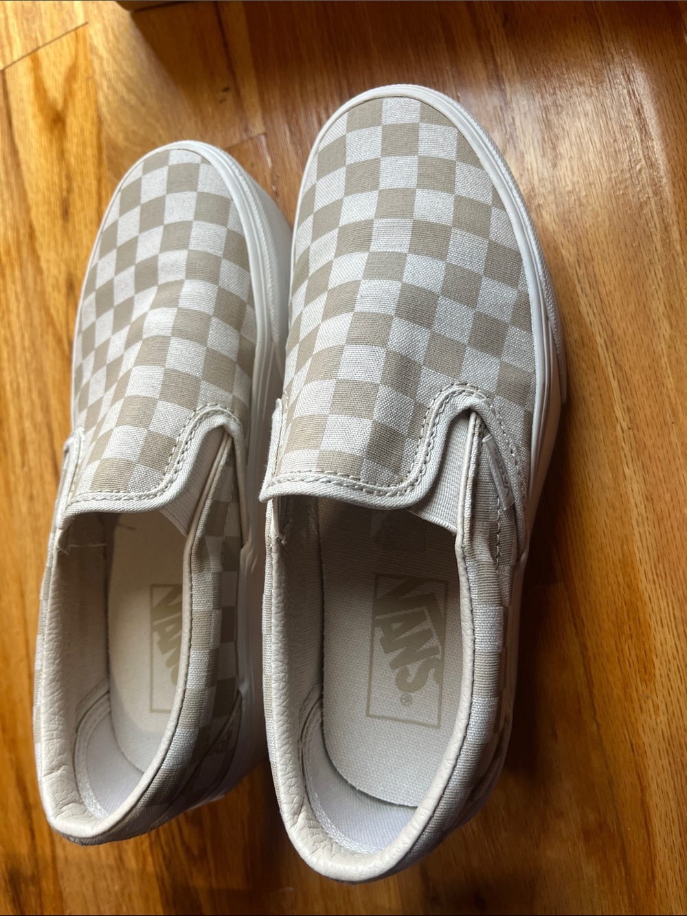Vans women’s platform Slip-On Checkerboard Sneakers - Beige & White
